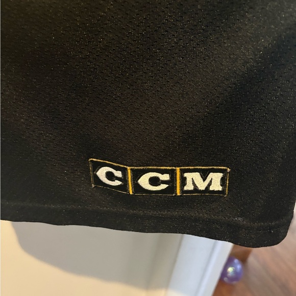 Pittsburgh Penguins Hockey Jersey - Picture 5 of 5